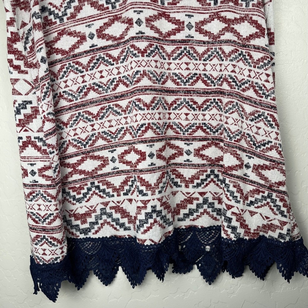 Just Be Aztec Tank Top Sleeveless Lace Trim Casual Summer White Red 1X Patriotic - Picture 2 of 10